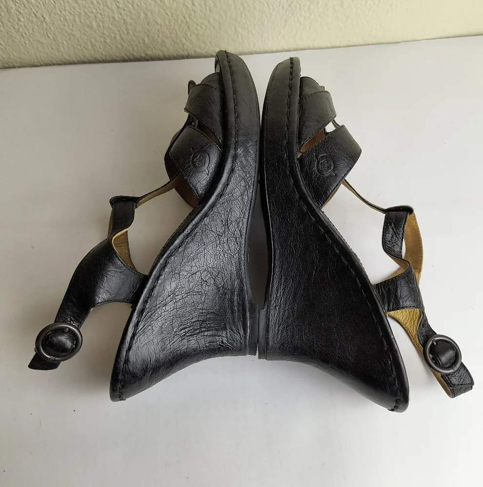 Born 9/40.5 Black and Brown Leather Wedge Sandals  Buckle Closure